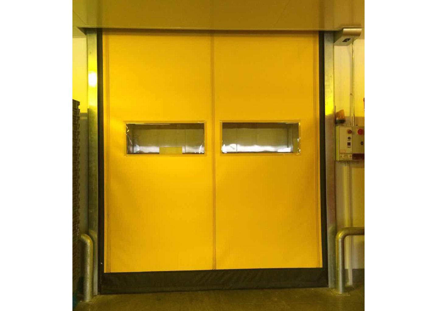 Zipper high speed door